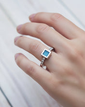 Load image into Gallery viewer, ELYSIUM Engagement Ring - Square Sea Glass + Six Certified 1.3mm Ocean Sourced Diamonds 0.06ct in 18ct Gold or Silver