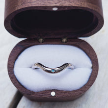 Load image into Gallery viewer, ABYSSAL Wedding Ring - One to Seven Round Sea Glass in Gold, Platinum or Silver