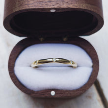 Load image into Gallery viewer, FLOW Wedding Ring - Eight Certified 1.3mm Ocean Diamonds in Gold, Platinum or Silver