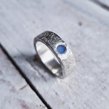 Load image into Gallery viewer, Men's EMPEROR Wedding Ring - Round Sea Glass in Gold, Platinum or Silver