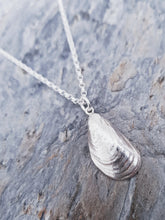 Load image into Gallery viewer, Sterling silver mussel shell necklace with incredible realistic detail.