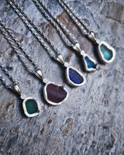 Load image into Gallery viewer, Sea Glass &amp; Ocean Diamond Necklace - TREASURE CHEST - Deep Purple - Christmas 2/5
