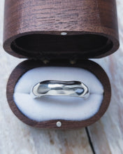 Load image into Gallery viewer, This Men's ring designed for weddings has a freeform shape band which is organic and fluid looking.
