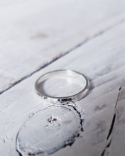 Load image into Gallery viewer, OCEAN Wedding Ring in 18ct Gold or Silver
