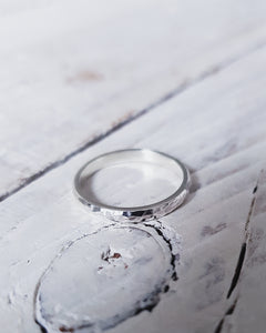 OCEAN Wedding Ring in 18ct Gold or Silver